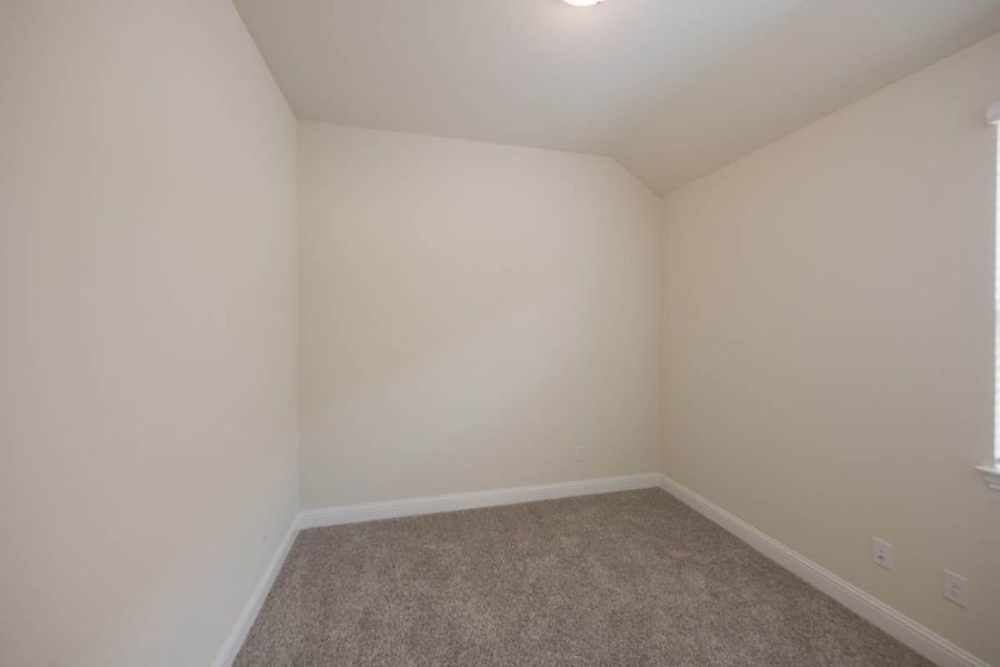 Spacious, unfurnished interior of a new home in Las Lomas, Forney (Image 28).