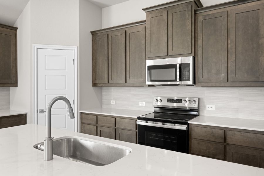 Furnished interior view inside a new home in El Dorado, Granbury (Image 8).