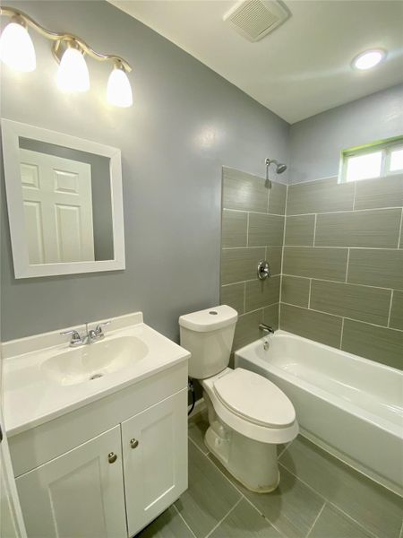 Furnished interior view inside a new home in , Cleveland (Image 6).