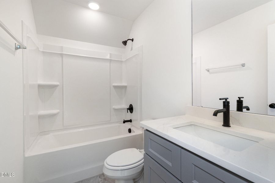 025_img_3441-edit_907