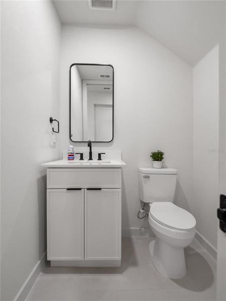 Furnished interior view inside a new home in , Lady Lake (Image 11).