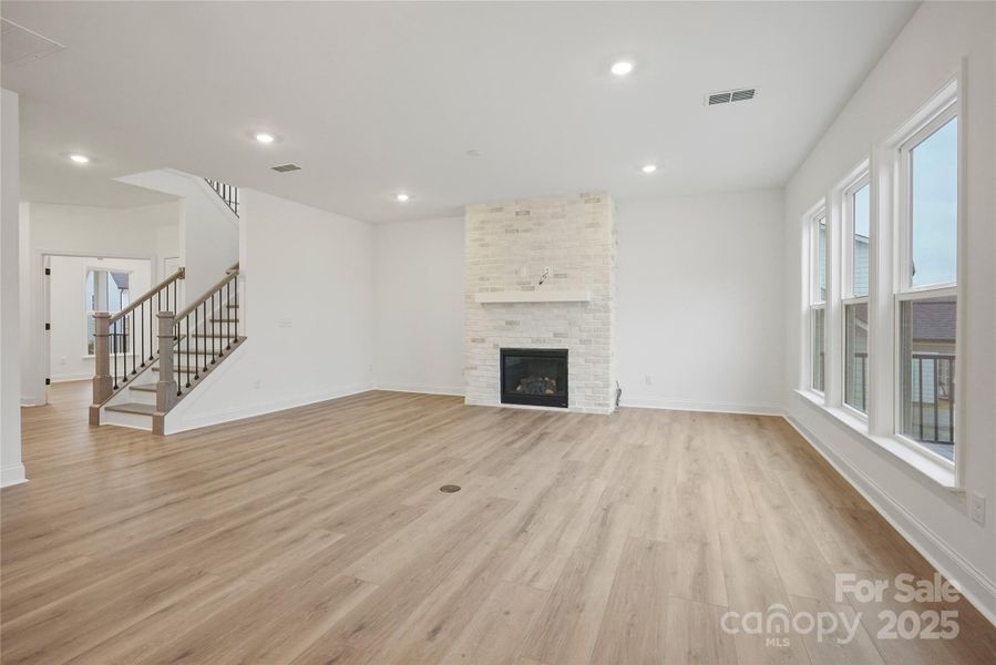 Spacious, unfurnished interior of a new home in Forest Creek, Waxhaw (Image 18).