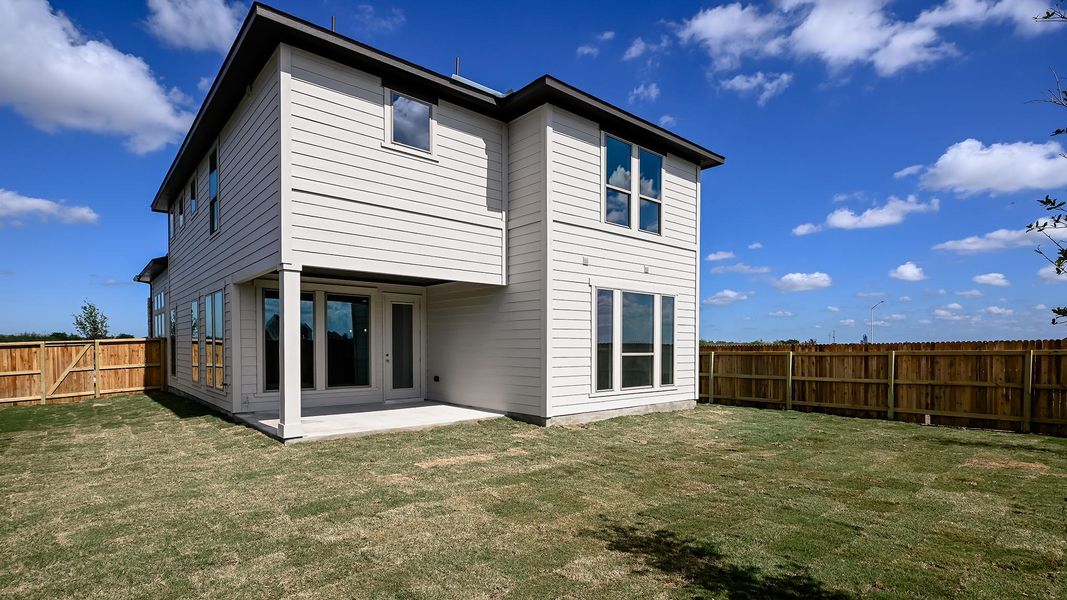 Exterior details and patio area of a home in The Parklands, Schertz (Image 3).