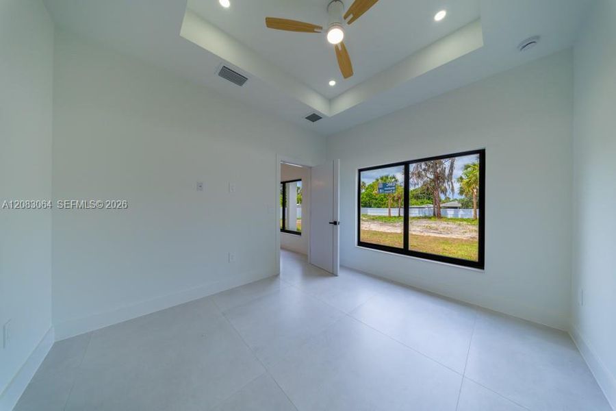 Spacious, unfurnished interior of a new home in , Alva (Image 15).