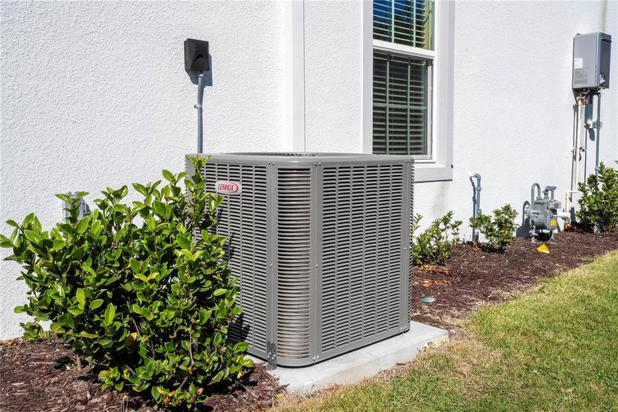 Exterior details and patio area of a home in , Kissimmee (Image 31).