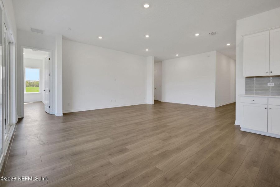 Spacious, unfurnished interior of a new home in Veranda Bay, Flagler Beach (Image 42).
