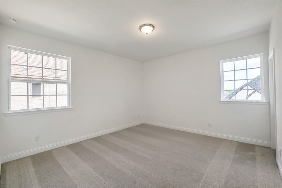 Spacious, unfurnished interior of a new home in Sienna 65', Missouri City (Image 18).