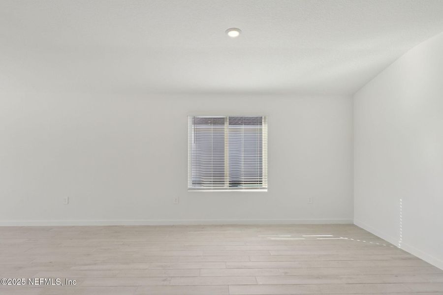 Spacious, unfurnished interior of a new home in Cypress Meadows - Signature Series, Jacksonville (Image 22).