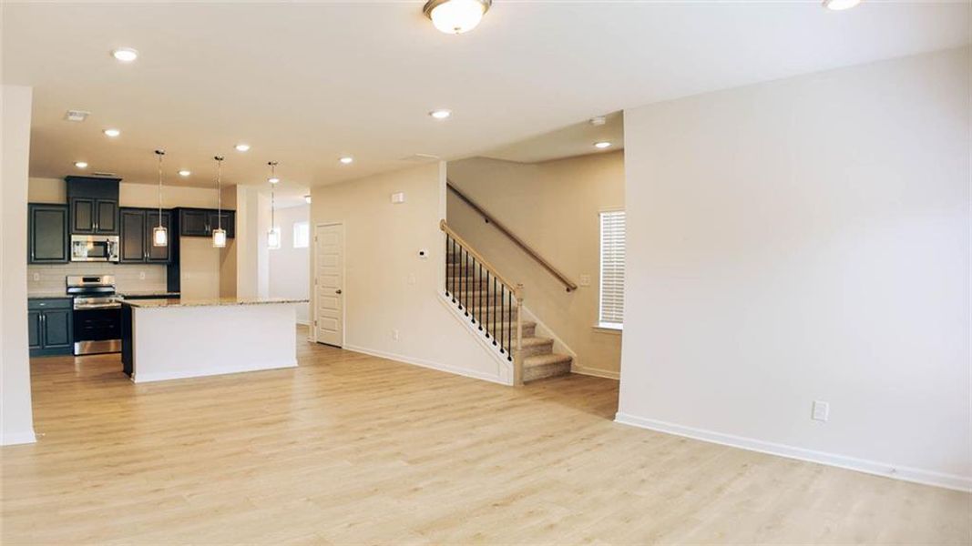 Spacious, unfurnished interior of a new home in Franklin Manor, Lawrenceville (Image 10).