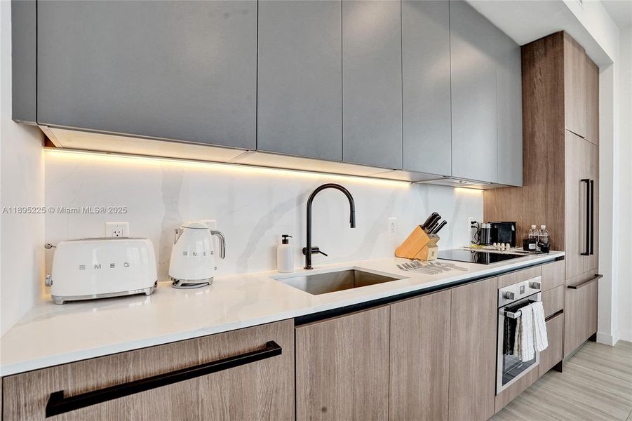 Furnished interior view inside a new home in 72 Park, Miami (Image 12).