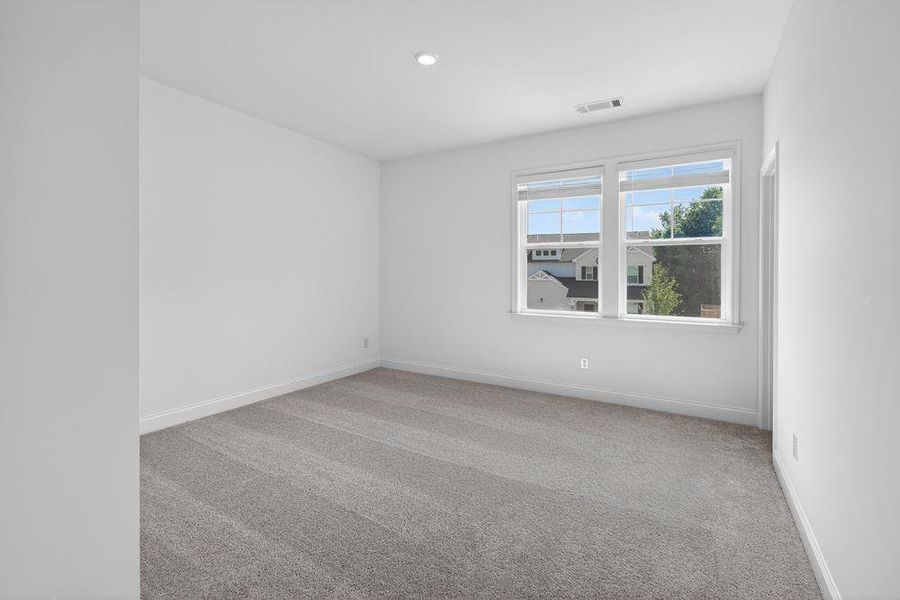 Spacious, unfurnished interior of a new home in Bennett Farm, Loganville (Image 22).