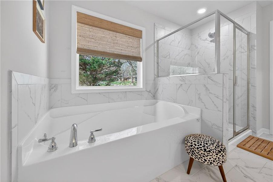 Furnished interior view inside a new home in , Jefferson (Image 40).