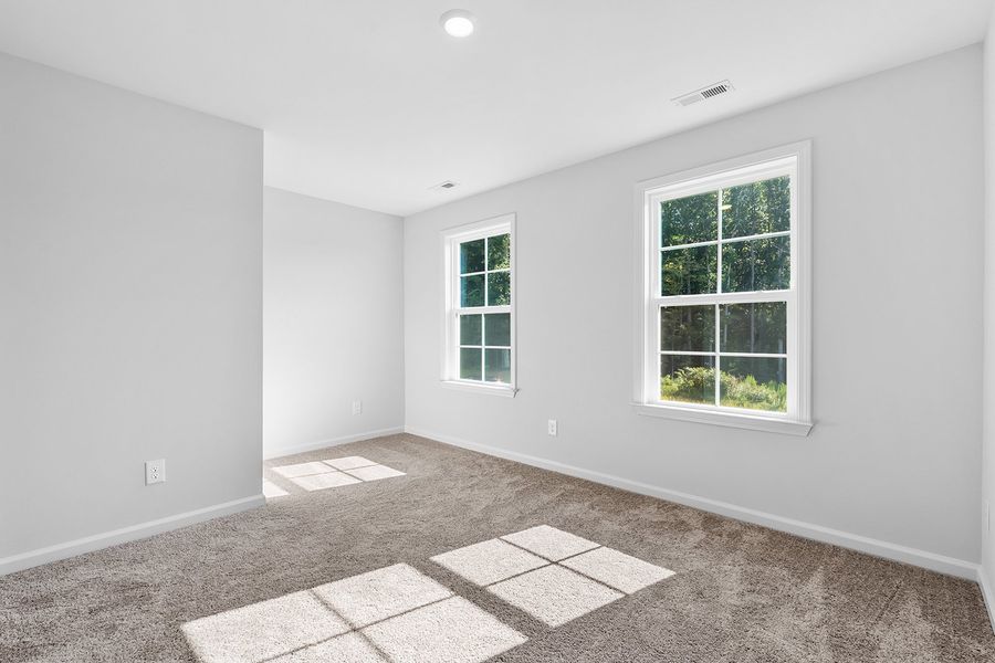 Spacious, unfurnished interior of a new home in Brooke Hill, Lewisville (Image 39).