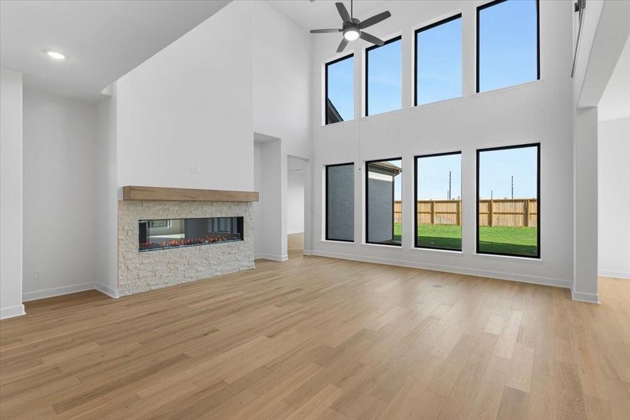 Spacious, unfurnished interior of a new home in Jordan Ranch 70′ Lots, Fulshear (Image 26). Spacious, unfurnished interior of a new home in Jordan Ranch 70′ Lots, Fulshear (Image 26).