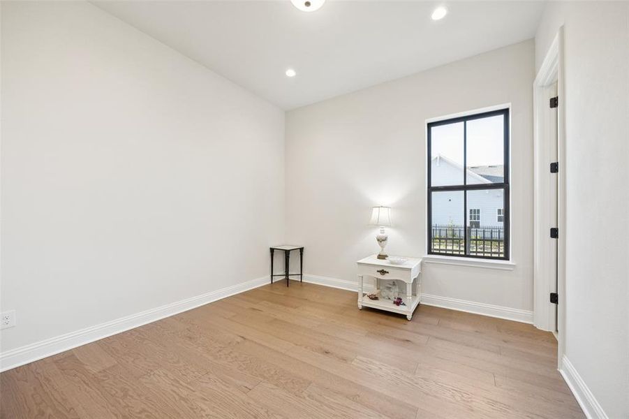 Spacious, unfurnished interior of a new home in , Frisco (Image 20).