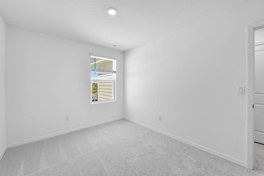 Spacious, unfurnished interior of a new home in Vinterra Townhomes, Nokomis (Image 13).