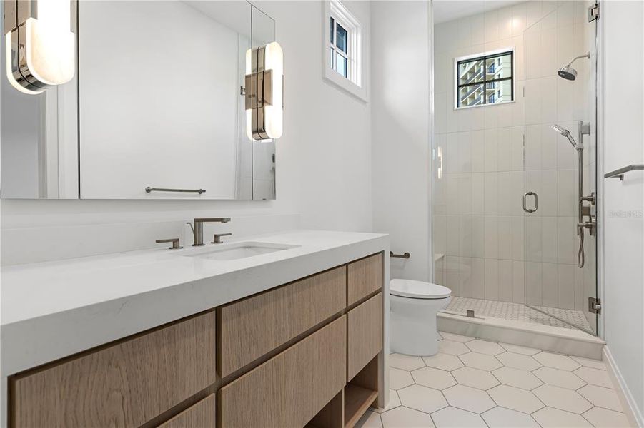 Furnished interior view inside a new home in , Orlando (Image 40).