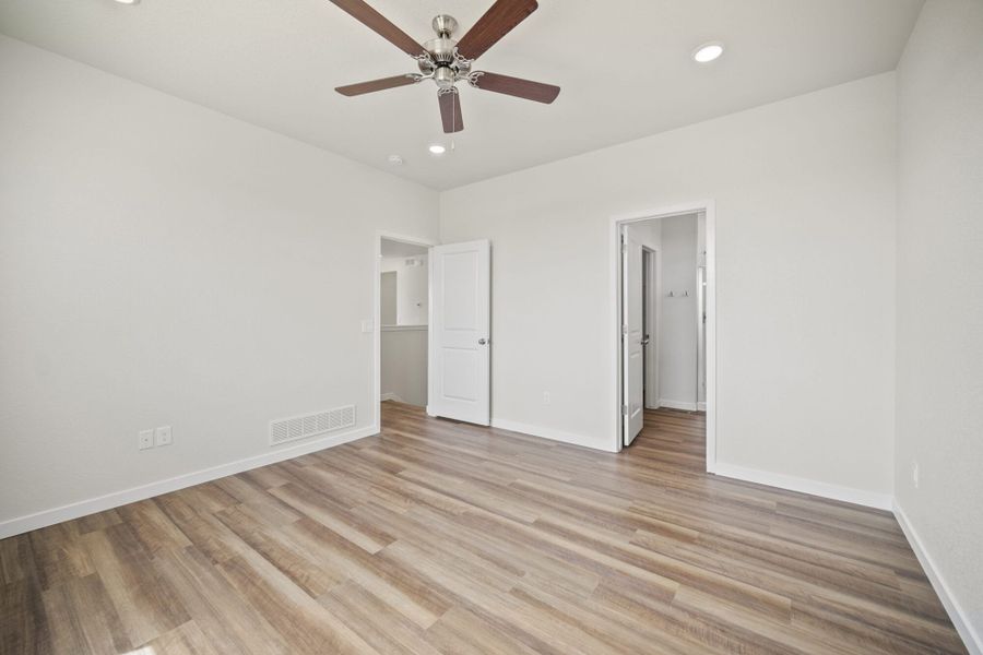 Representative unfurnished interior of a home built from the Fir by View Homes in Aspen Ranch, Fountain (Image 27).