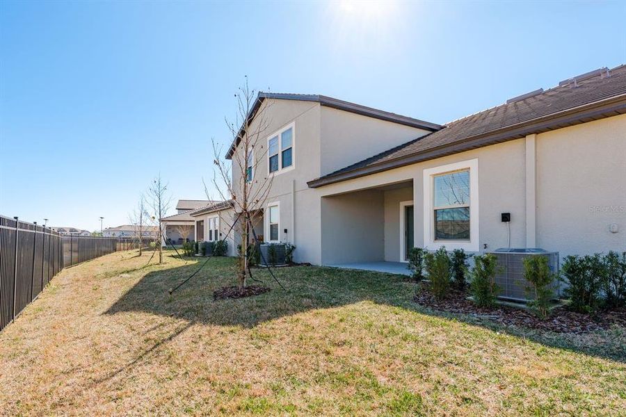 Exterior details and patio area of a home in , San Antonio (Image 17).