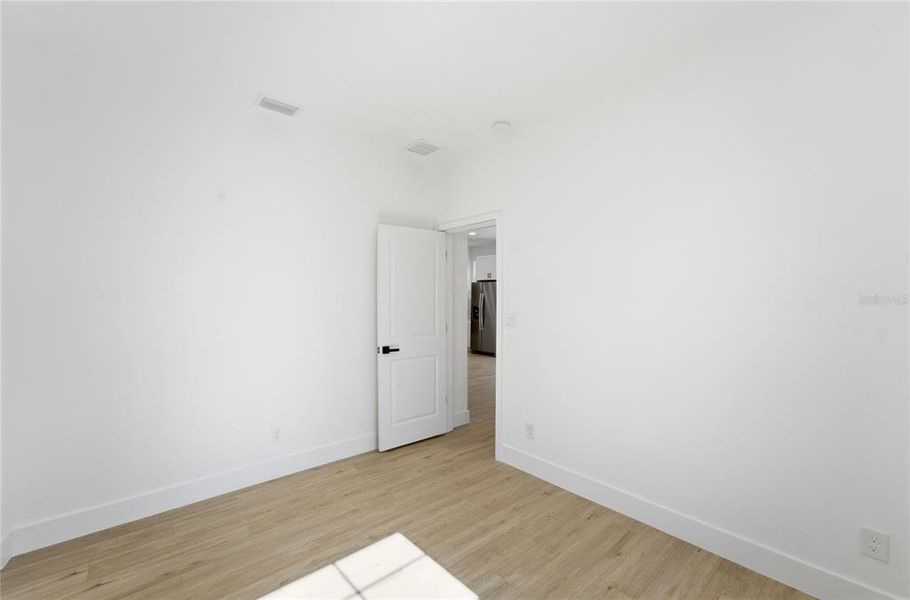 Spacious, unfurnished interior of a new home in , Citrus Springs (Image 22).