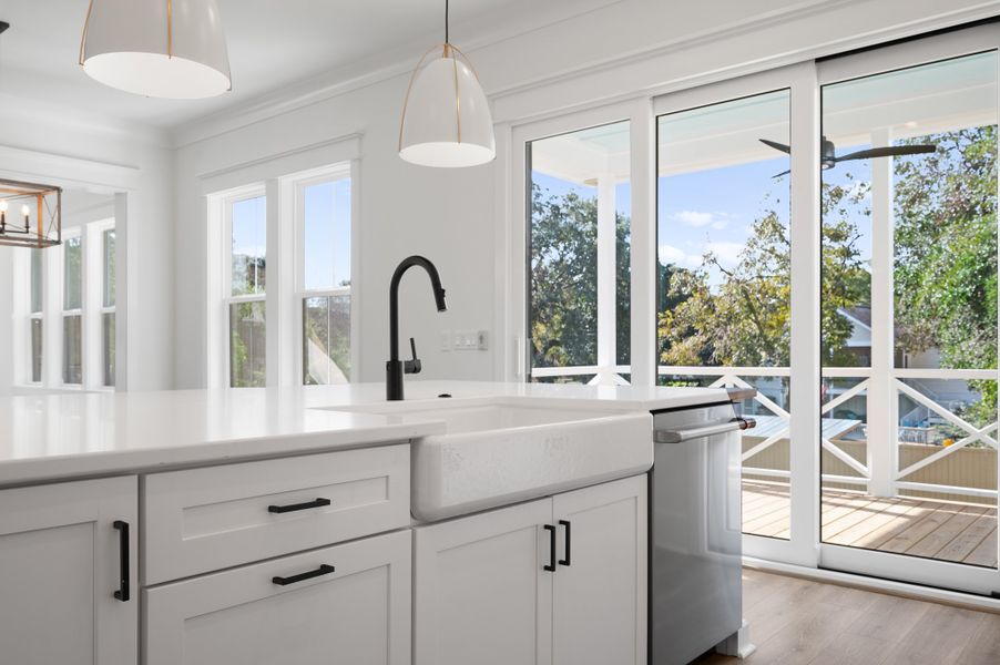 Representative furnished interior of a home built from the Solomon by Hunter Quinn Homes in Beaufort County Homes, Beaufort (Image 10).
