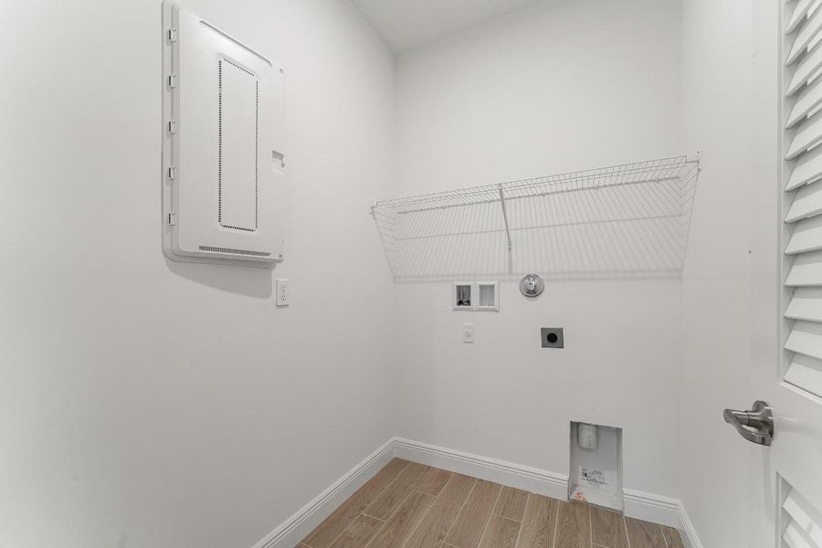 US_SEF_MARINA_LOT 24_laundry