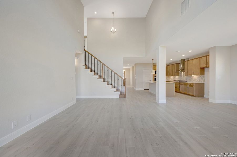 Spacious, unfurnished interior of a new home in Davis Ranch 50', San Antonio (Image 19).