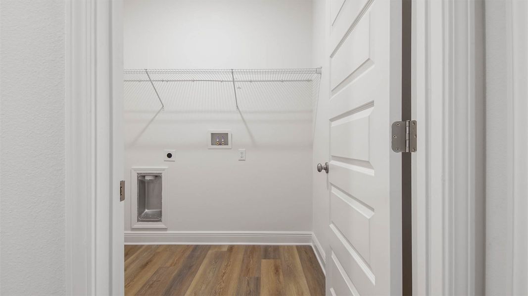 Representative unfurnished interior of a home built from the Delray by D.R. Horton in Caballeros Estates At Hombre, Panama City Beach (Image 23).