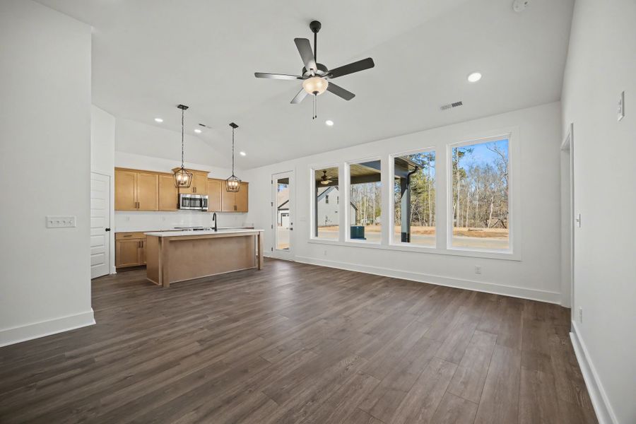 Representative unfurnished interior of a home built from the Devonshire by Parkside Builders in Givens Park, Chattanooga (Image 44).