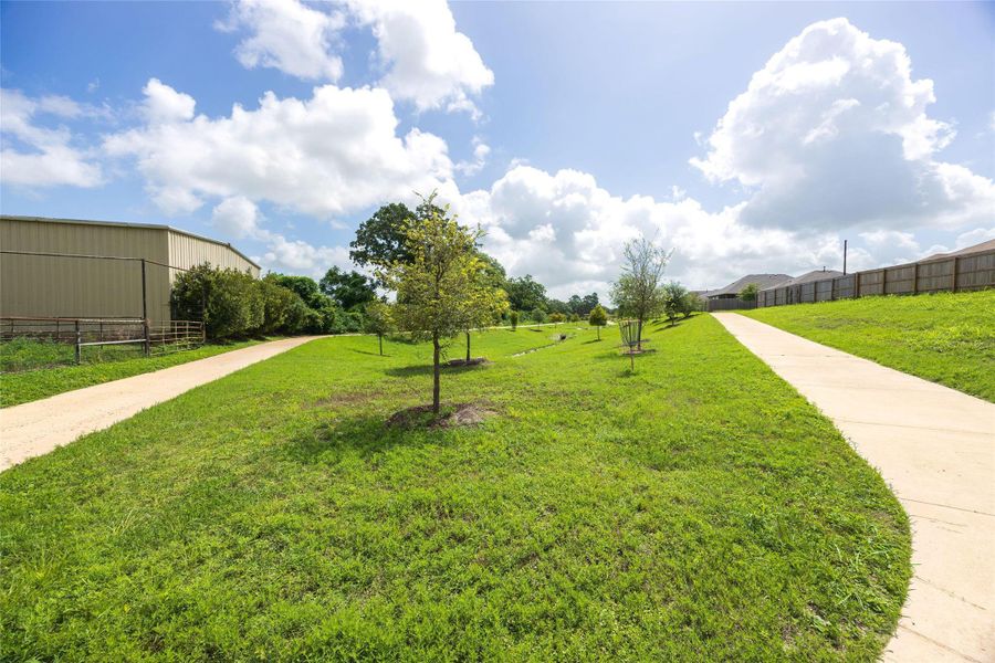 Natural landscape and outdoor views near in Brenham (Image 15). Natural landscape and outdoor views near in Brenham (Image 15).