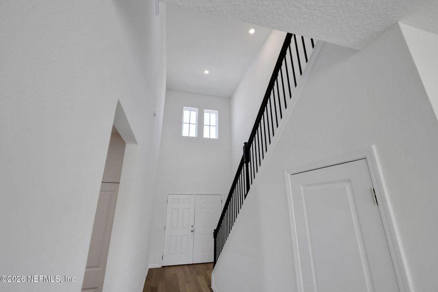 Spacious, unfurnished interior of a new home in Brook Forest, St. Augustine (Image 43).