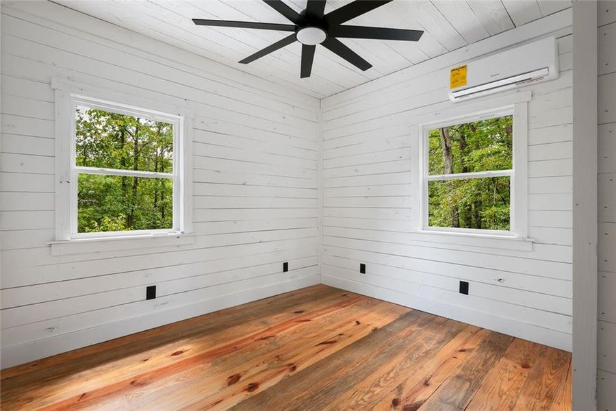 Image 28 of a home in . Image 28 of a home in .