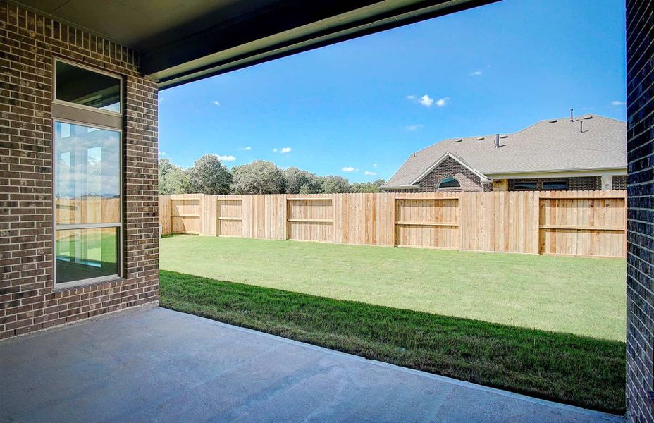Representative exterior details of a home built from the 3710 by Ravenna Homes in Artavia 70′, Conroe (Image 3).