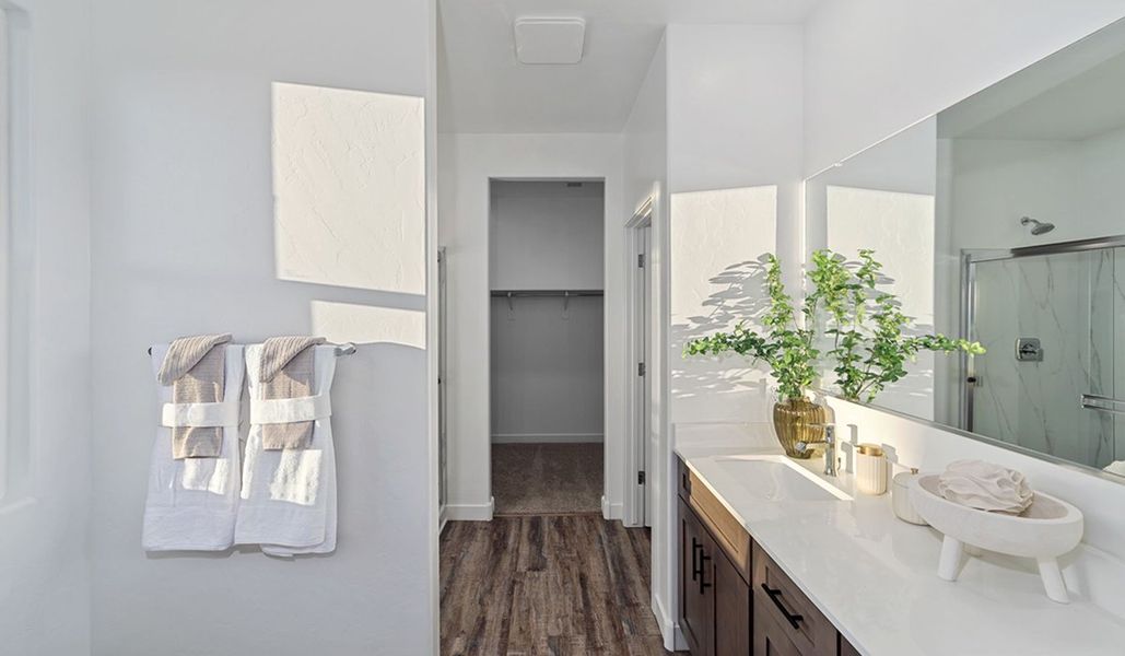 Furnished interior view inside a new home in Entrada Del Toro at Rancho Sahuarita, Sahuarita (Image 44).
