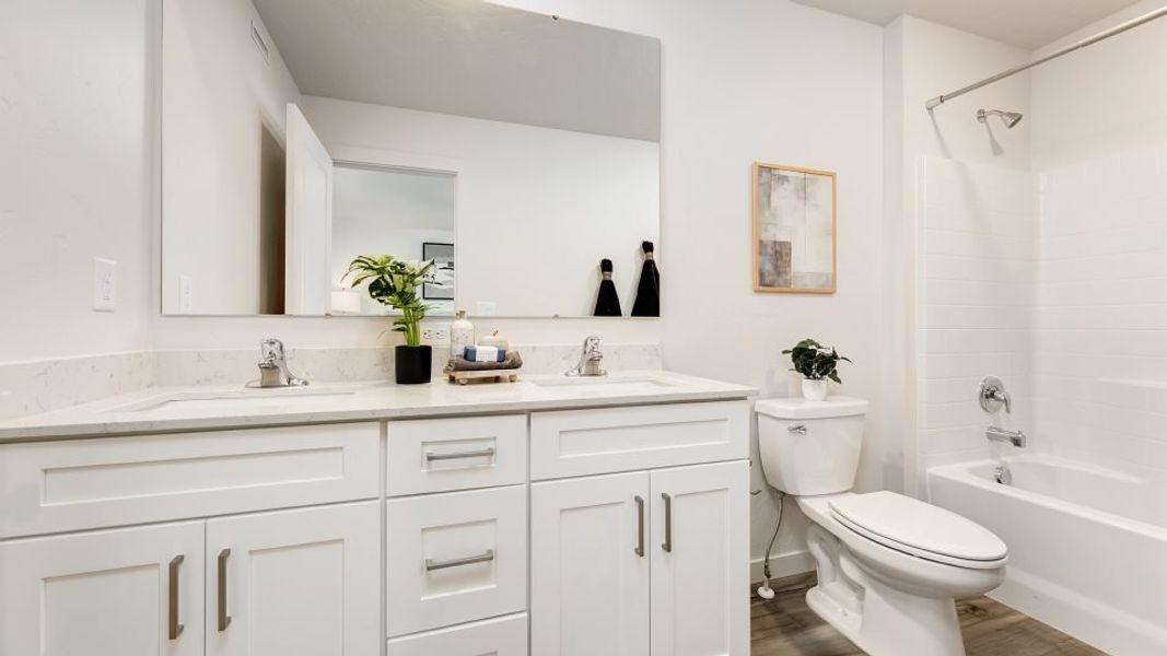 Plan 1874 Owner's Suite