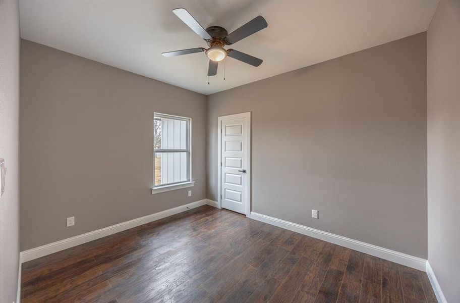 Spacious, unfurnished interior of a new home in , Cleburne (Image 22).