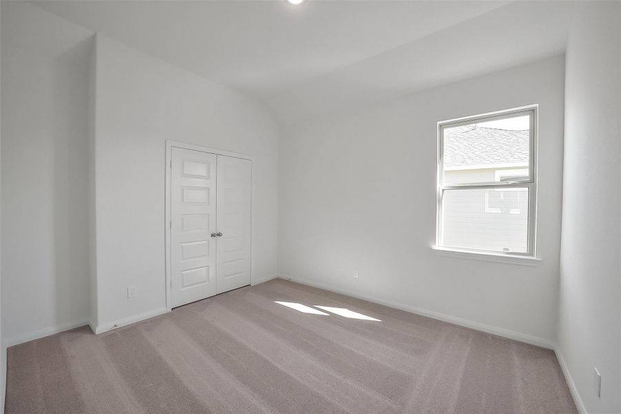 Spacious, unfurnished interior of a new home in Stone Creek Ranch, Hockley (Image 31).