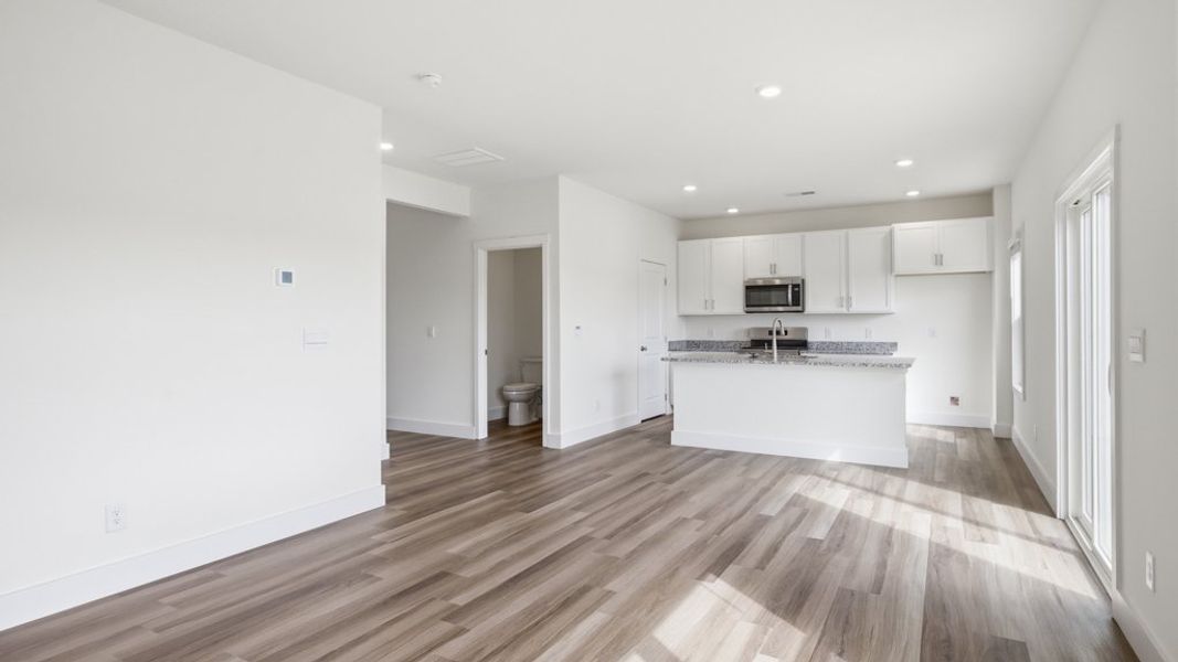 Spacious, unfurnished interior of a new home in Millstone Village, Morristown (Image 23).