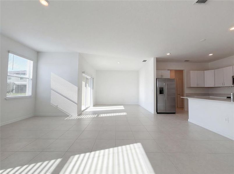 Spacious, unfurnished interior of a new home in , Parrish (Image 17).