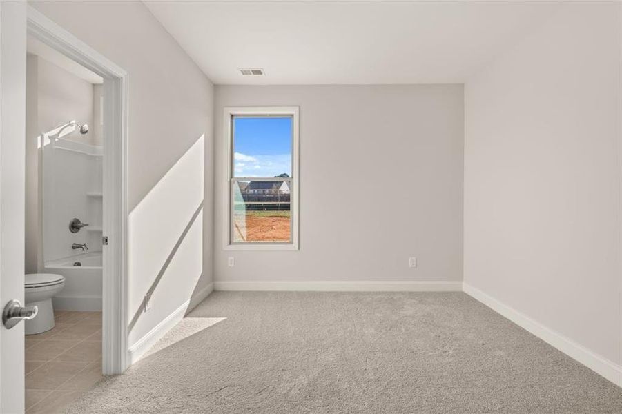 Spacious, unfurnished interior of a new home in Soleil Summit Chase, Snellville (Image 43).