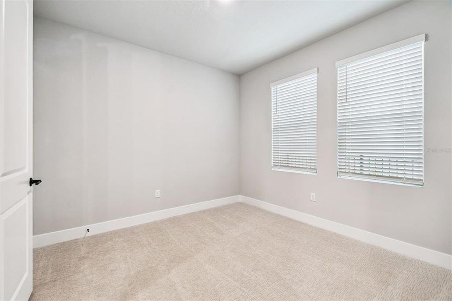 Spacious, unfurnished interior of a new home in Towns at Union, St. Petersburg (Image 37).