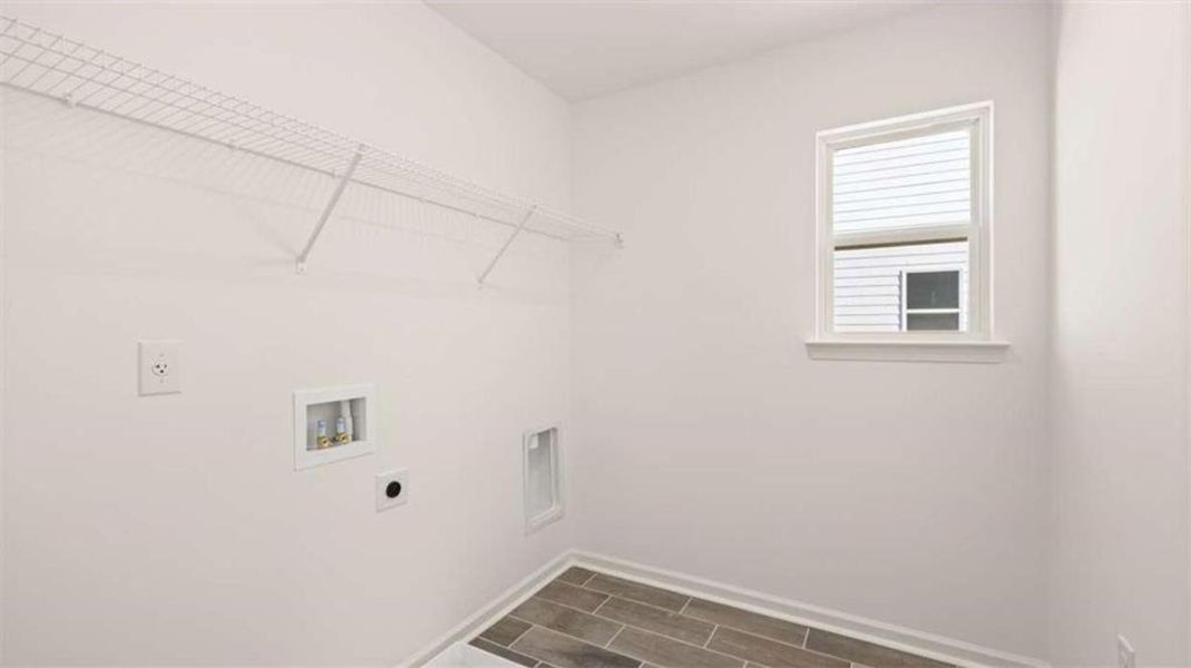 Spacious, unfurnished interior of a new home in Water Oak Estates, Lawrenceville (Image 32).