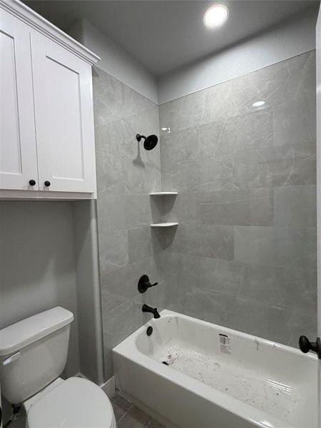 Furnished interior view inside a new home in , Weatherford (Image 12).