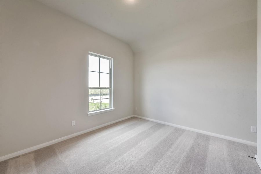 Spacious, unfurnished interior of a new home in River Ranch Meadows, Dayton (Image 31).