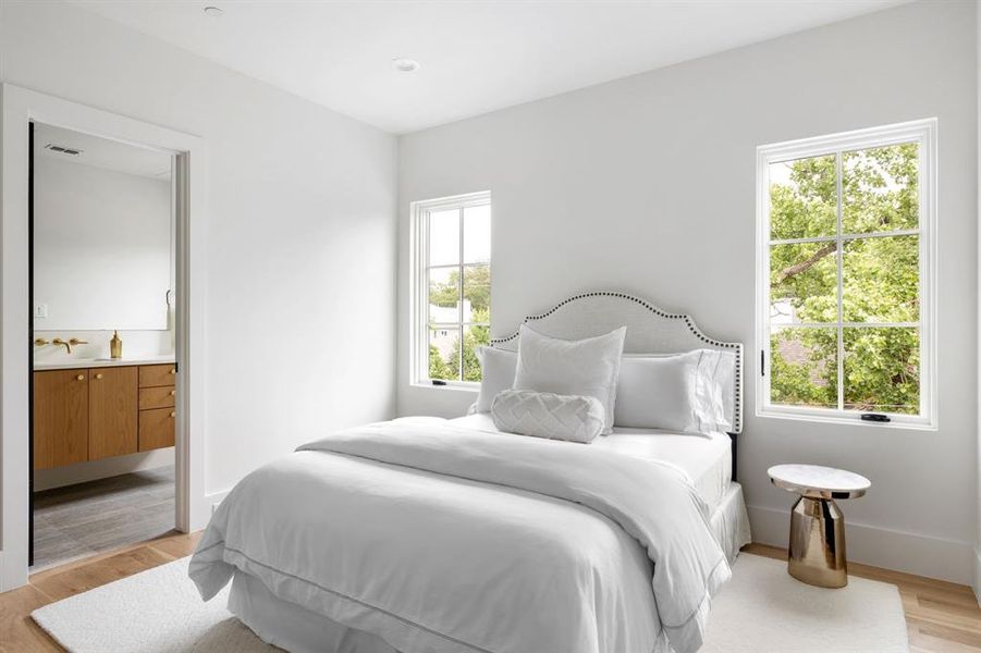 Furnished interior view inside a new home in , Dallas (Image 10).