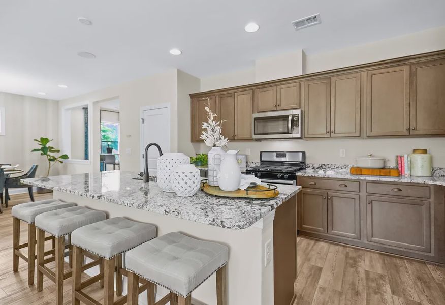 Kitchen - 10 of 37 Kitchen - 10 of 37