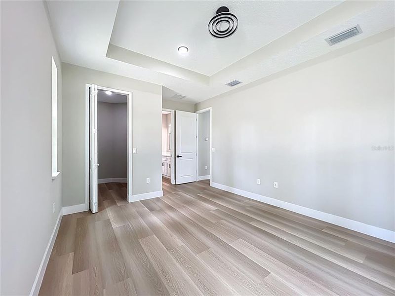 Spacious, unfurnished interior of a new home in , Citrus Springs (Image 14).