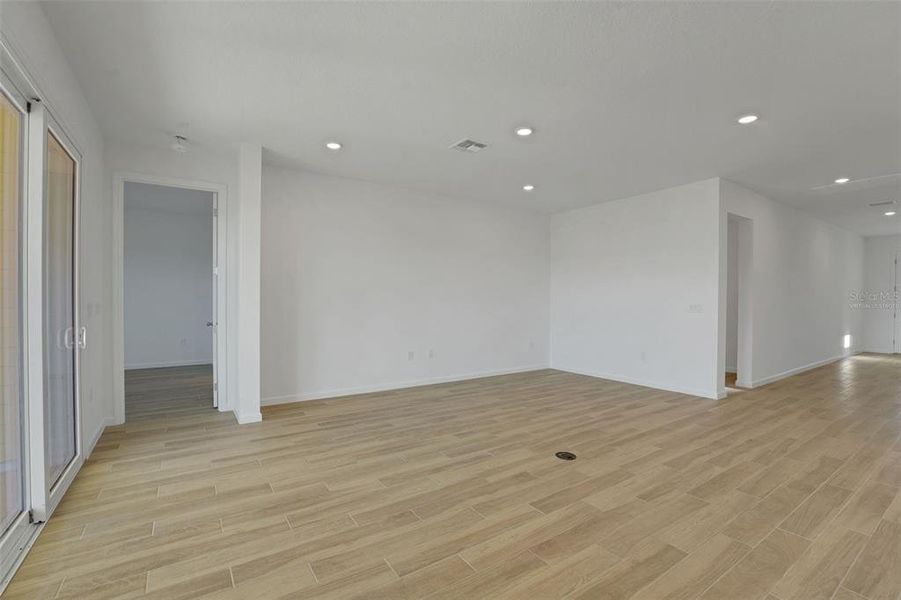 Spacious, unfurnished interior of a new home in Green Key Village, Lady Lake (Image 13).