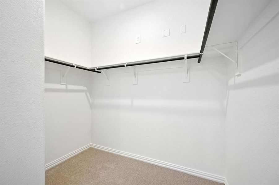 Spacious, unfurnished interior of a new home in Eastridge - Spring Series, McKinney (Image 19).