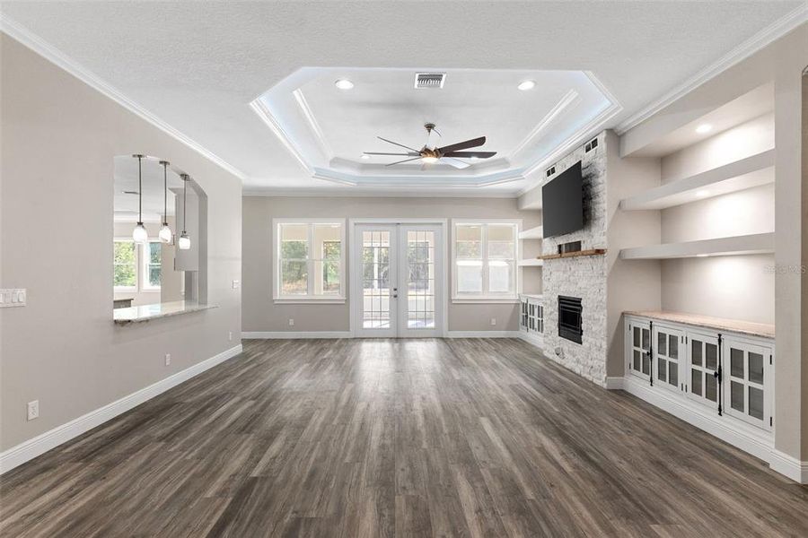 Spacious, unfurnished interior of a new home in , Ocala (Image 33).